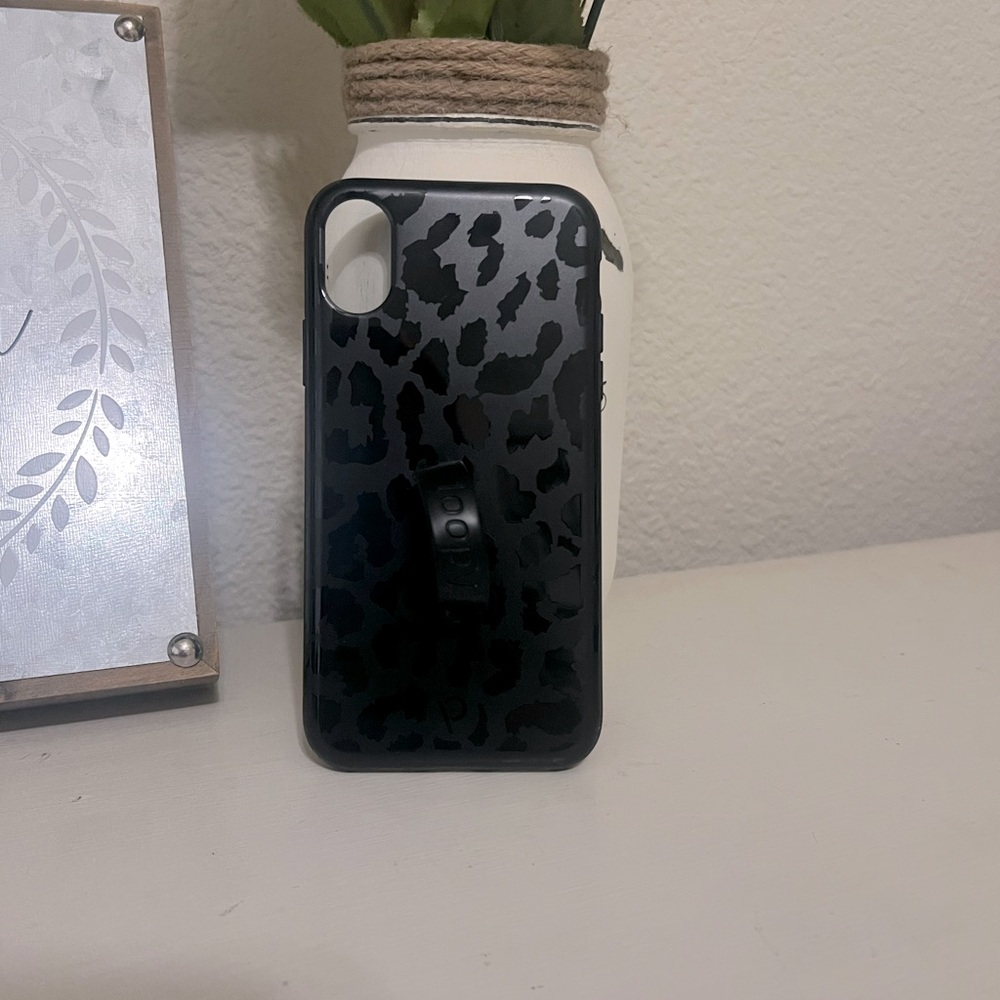 Loopy phone case for iPhone XS